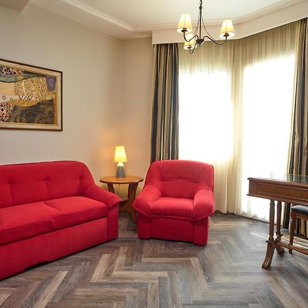 Iris Hotel Thermi Exterior photo