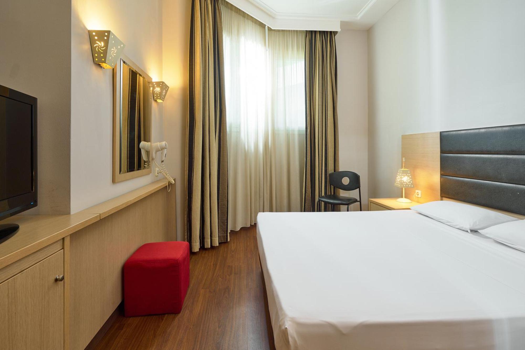 Iris Hotel Thermi Exterior photo