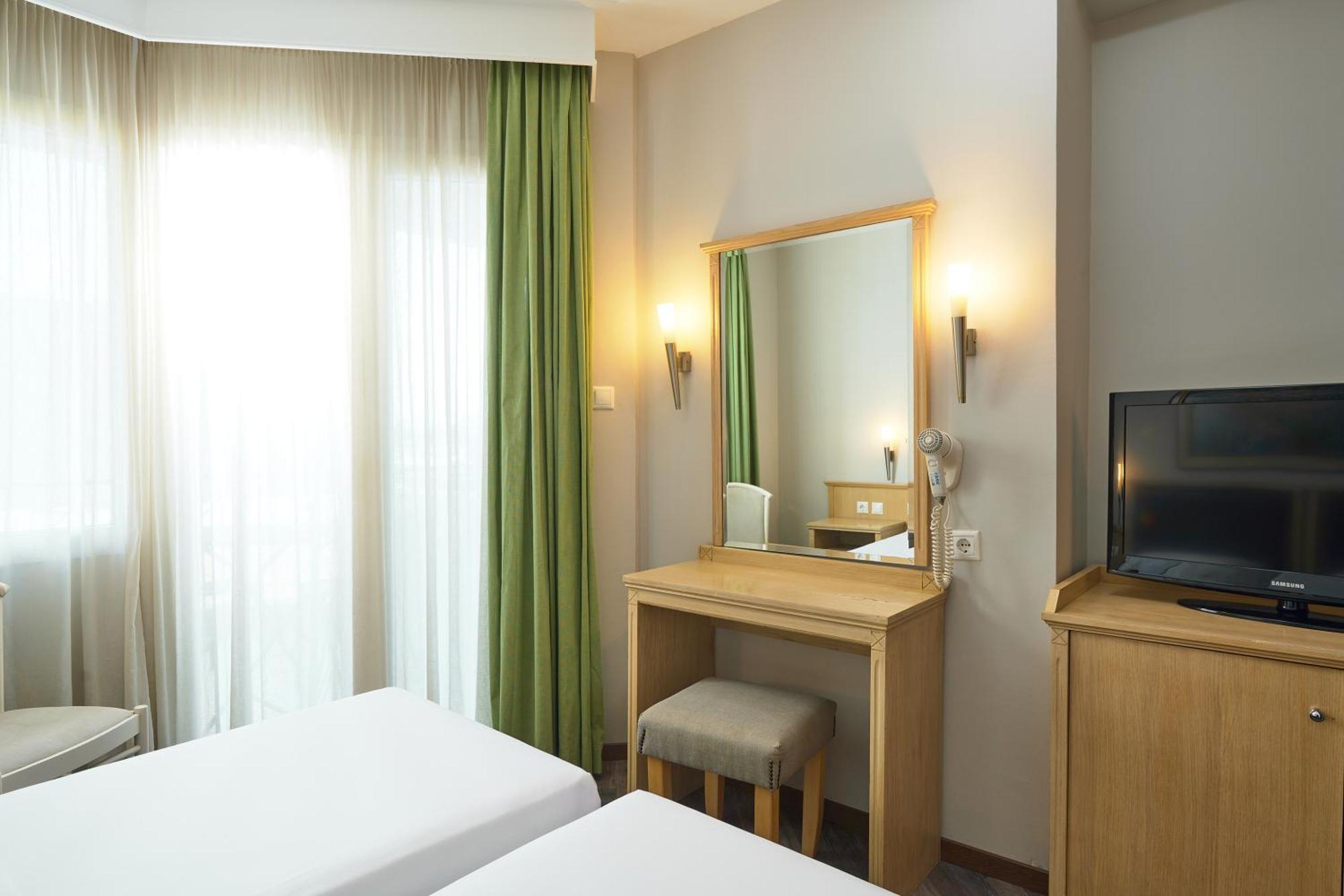 Iris Hotel Thermi Exterior photo